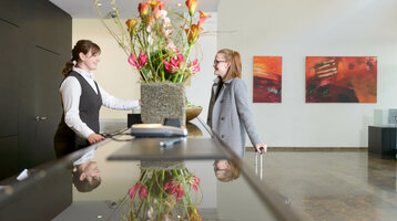 ATLANTIC Hotel Lübeck Foyer Empfang ATLANTIC Hotel Lübeck Foyer Empfang