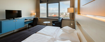 Superior Room in the ATLANTIC Hotel Sail City in Bremerhaven 