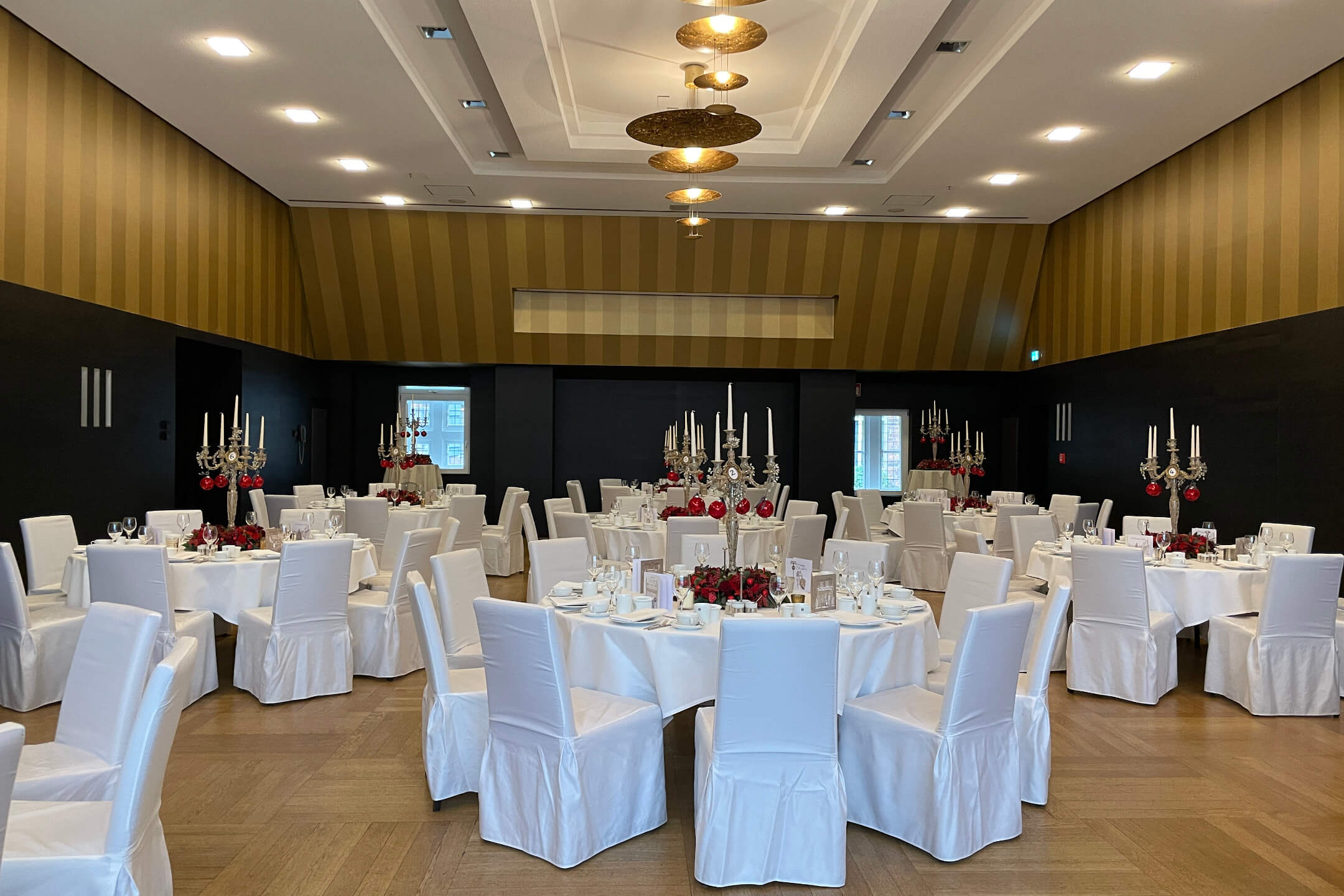 ATLANTIC Grand Hotel Bremen golden hall prepared for christmas party