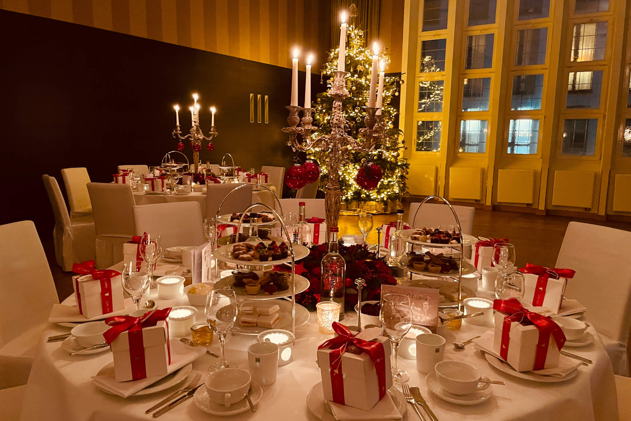 ATLANTIC Grand Hotel Bremen Christmas party prepared table