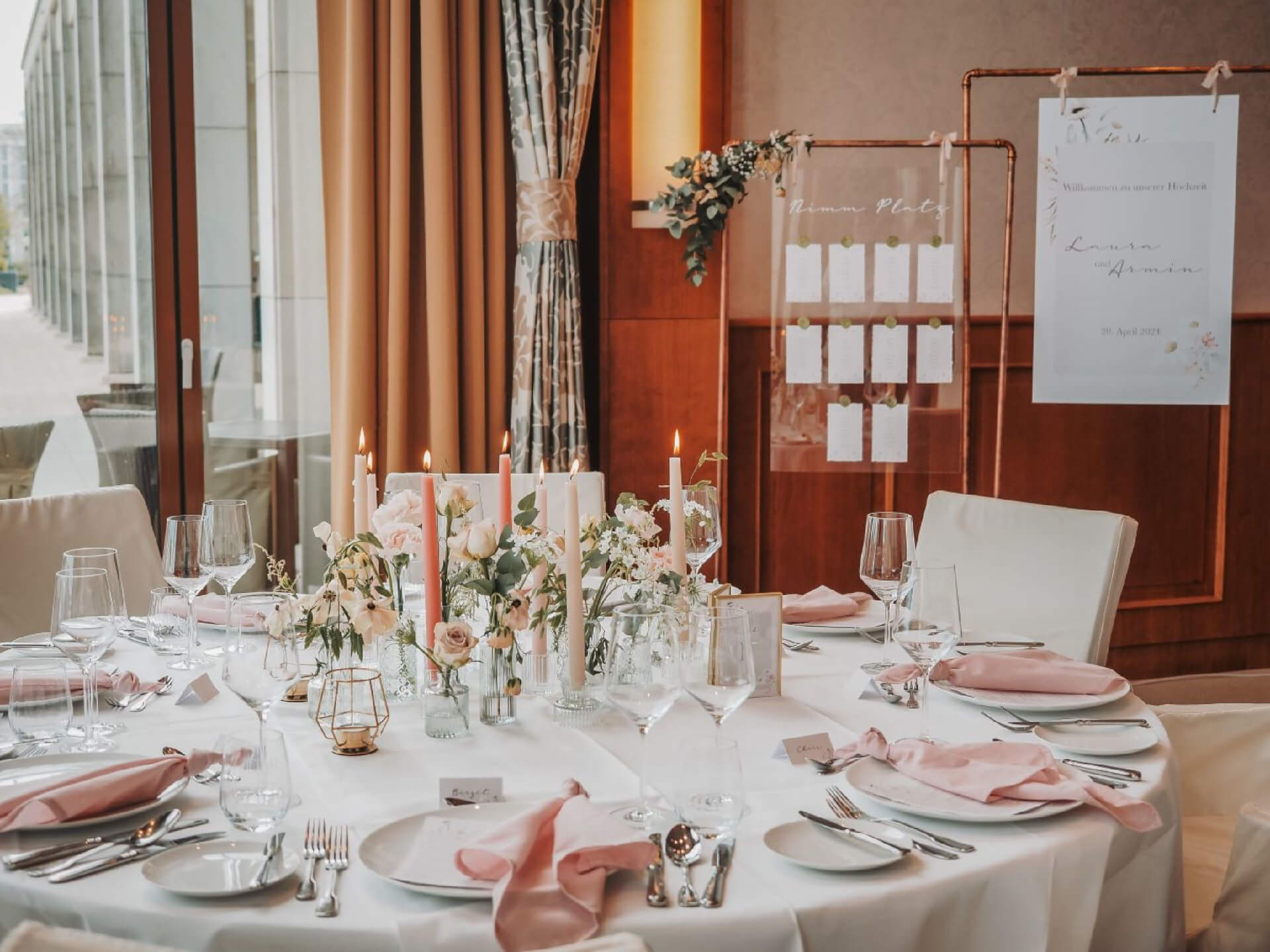 ATLANTIC Hotel Wilhelmshaven Wedding Table Setting