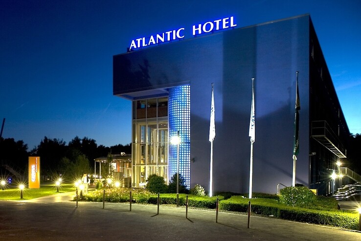 Exterior view of the ATLANTIC Hotel Universum Exterior view of the ATLANTIC Hotel Universum