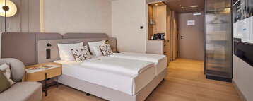 room with a view to the door | ATLANTIC Hotel Frankfurt Room with a view to the door | ATLANTIC Hotel Frankfurt