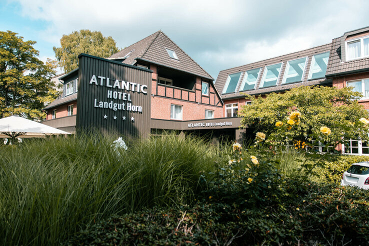 ATLANTIC Hotel Landgut Horn Bremen Eingang ATLANTIC Hotel Landgut Horn Bremen Eingang