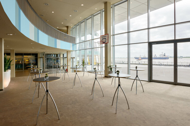 Foyer of the Conference Centre which offers 6 multifunctional function rooms Foyer of the Conference Centre which offers 6 multifunctional function rooms