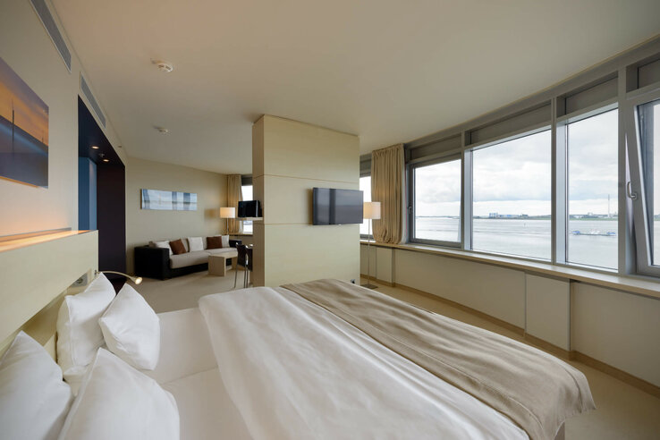 Studio with a panoramic view Studio with a panoramic view | ATLANTIC Hotel Sail City Bremerhaven